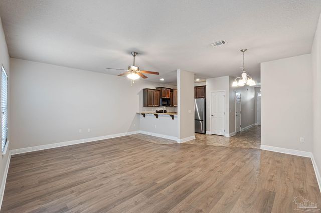 8868 Brown Pelican Cir, Navarre, FL 32566