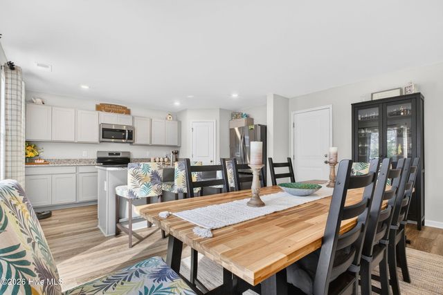 6950 Seaside Palms Place SW, Shallotte, NC 28468