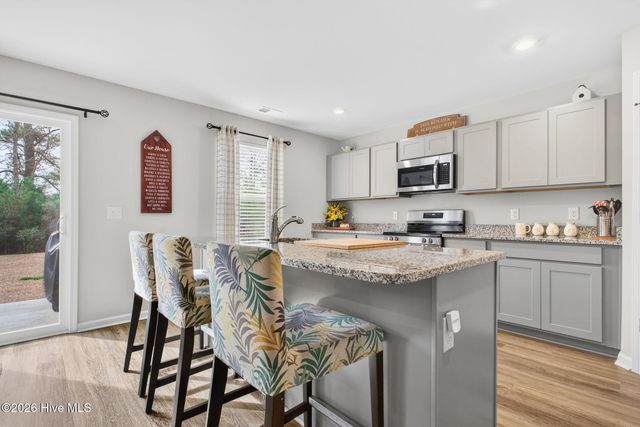 6950 Seaside Palms Place SW, Shallotte, NC 28468