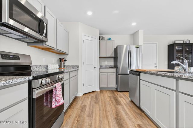 6950 Seaside Palms Place SW, Shallotte, NC 28468