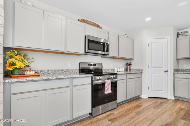 6950 Seaside Palms Place SW, Shallotte, NC 28468