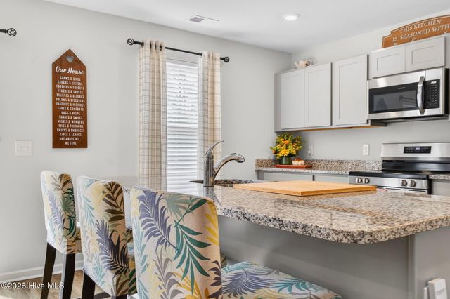 6950 Seaside Palms Place SW, Shallotte, NC 28468