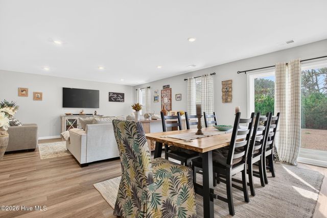 6950 Seaside Palms Place SW, Shallotte, NC 28468