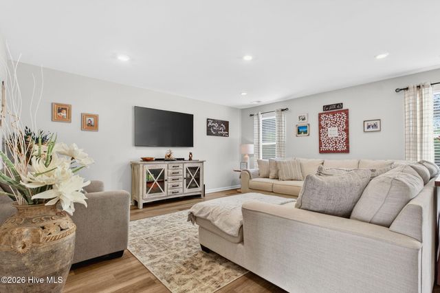 6950 Seaside Palms Place SW, Shallotte, NC 28468