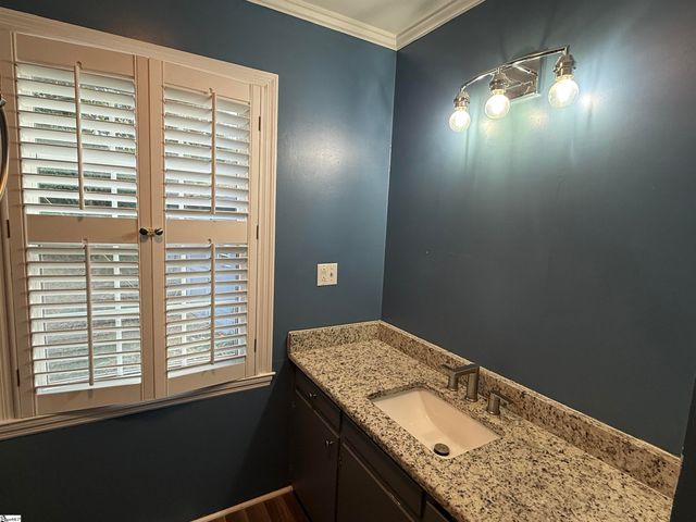 720 Calvert Avenue, Clinton, SC 29325