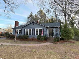 720 Calvert Avenue, Clinton, SC 29325