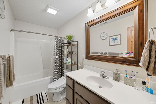 5418 W Gas Line Road, Frankfort, IN 46041