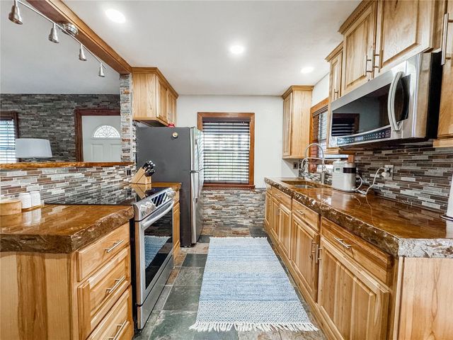 2751 72ND AVENUE DRIVE E, Sarasota, FL 34243