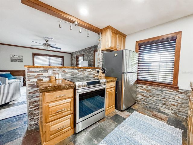 2751 72ND AVENUE DRIVE E, Sarasota, FL 34243
