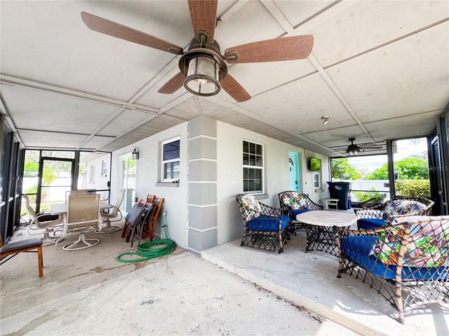 2751 72ND AVENUE DRIVE E, Sarasota, FL 34243