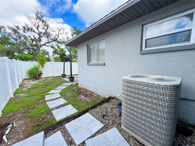 2751 72ND AVENUE DRIVE E, Sarasota, FL 34243