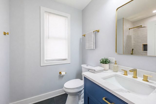 9356 S Manistee Avenue, Chicago, IL 60617