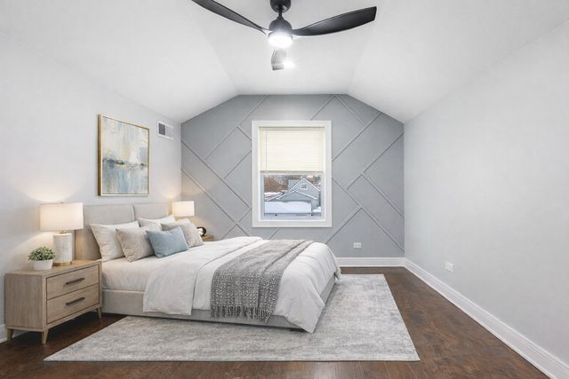 9356 S Manistee Avenue, Chicago, IL 60617