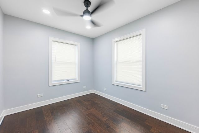 9356 S Manistee Avenue, Chicago, IL 60617