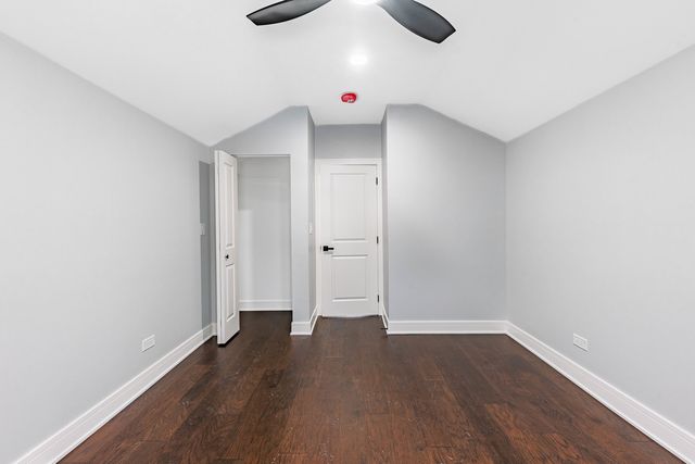 9356 S Manistee Avenue, Chicago, IL 60617