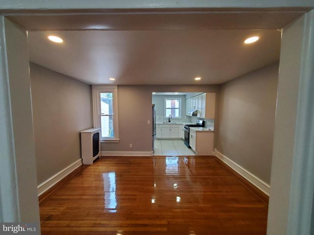262 W GODFREY AVE, Philadelphia, PA 19120