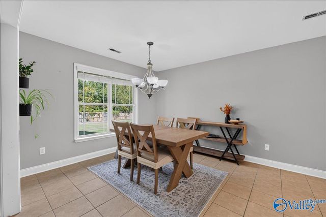 107 Cedar Court Lane, Huntsville, AL 35811