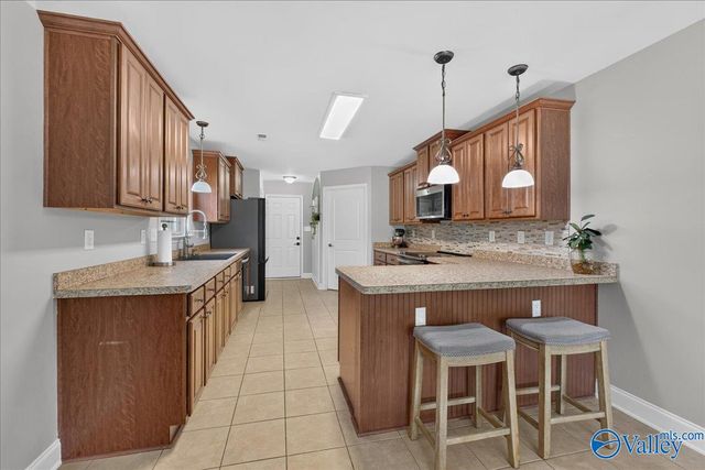 107 Cedar Court Lane, Huntsville, AL 35811