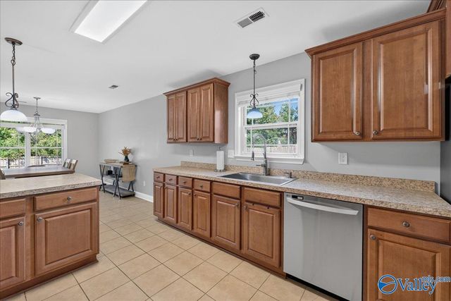 107 Cedar Court Lane, Huntsville, AL 35811