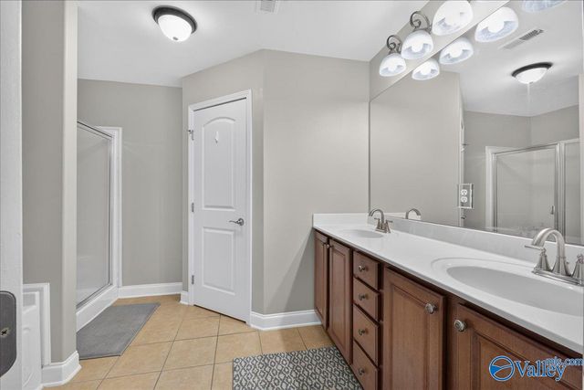 107 Cedar Court Lane, Huntsville, AL 35811