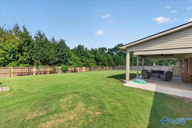 107 Cedar Court Lane, Huntsville, AL 35811