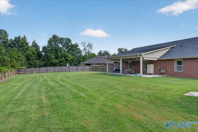 107 Cedar Court Lane, Huntsville, AL 35811