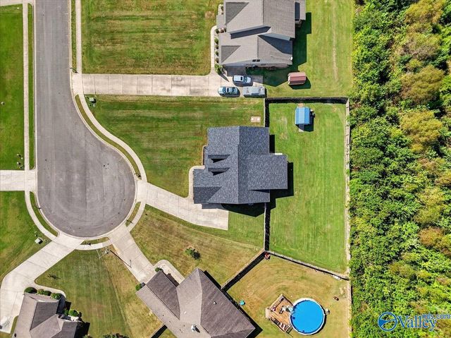 107 Cedar Court Lane, Huntsville, AL 35811