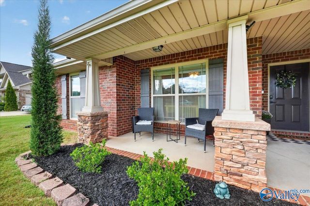 107 Cedar Court Lane, Huntsville, AL 35811