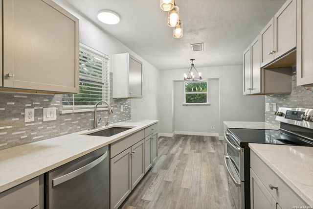5527 Colewood, San Antonio, TX 78233