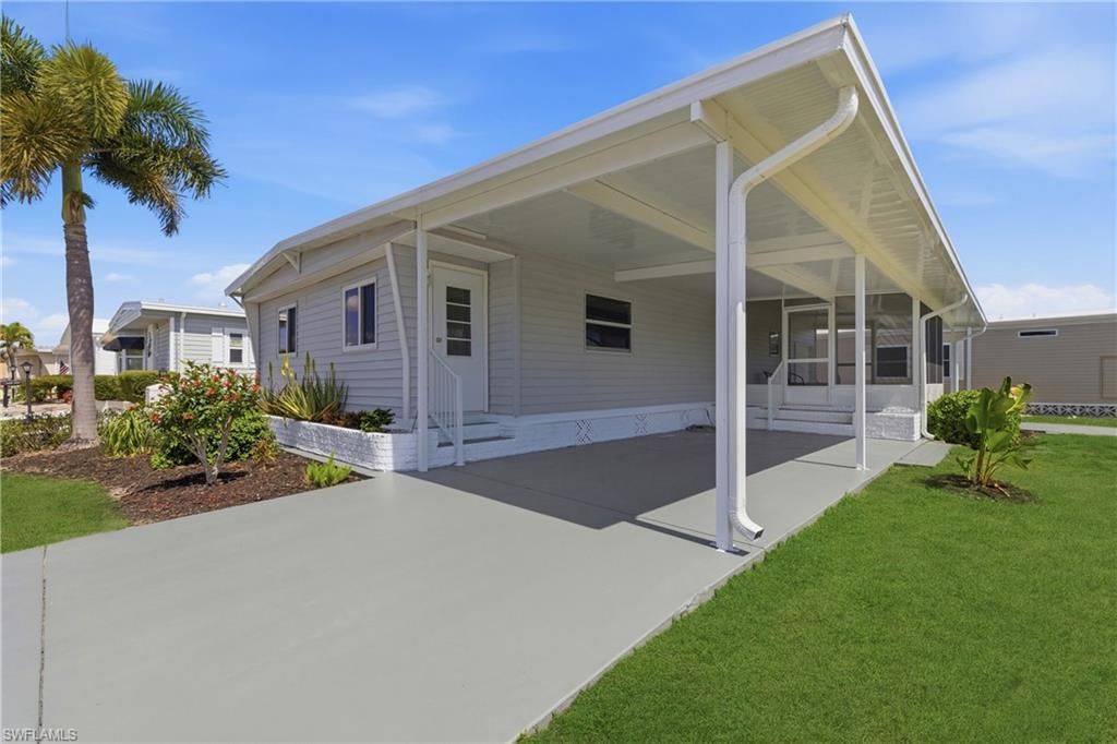 312 Nicklaus BLVD, NORTH FORT MYERS, FL 33903 — photo 2