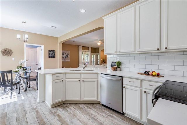 103 Nopal LN, Buda, TX 78610