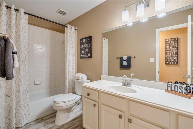 103 Nopal LN, Buda, TX 78610