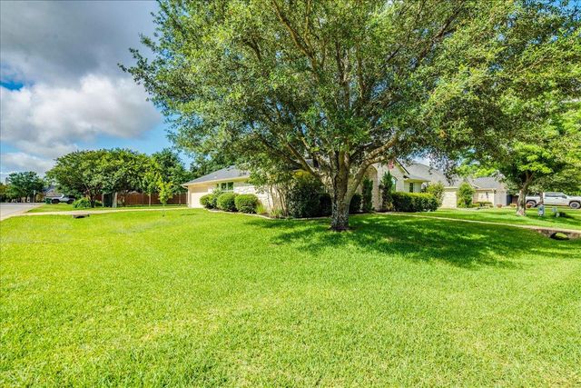 103 Nopal LN, Buda, TX 78610