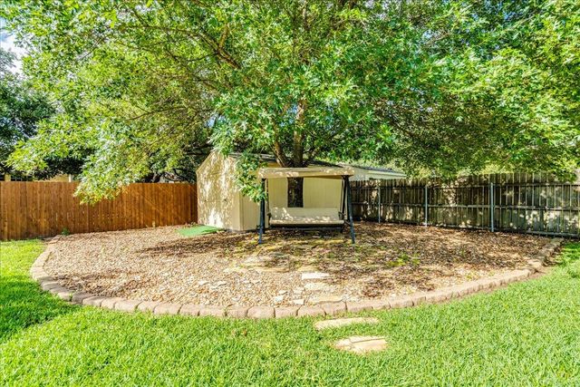 103 Nopal LN, Buda, TX 78610