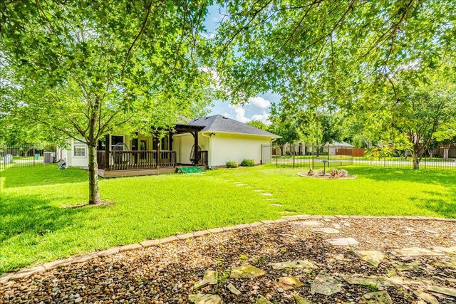 103 Nopal LN, Buda, TX 78610