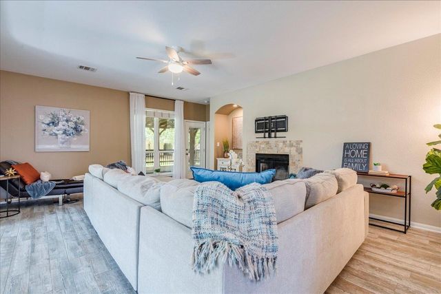 103 Nopal LN, Buda, TX 78610