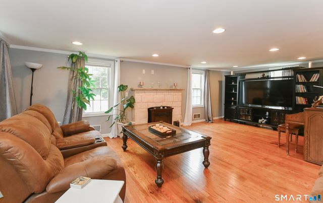 384 Long Hill Road, South Windsor, CT 06074