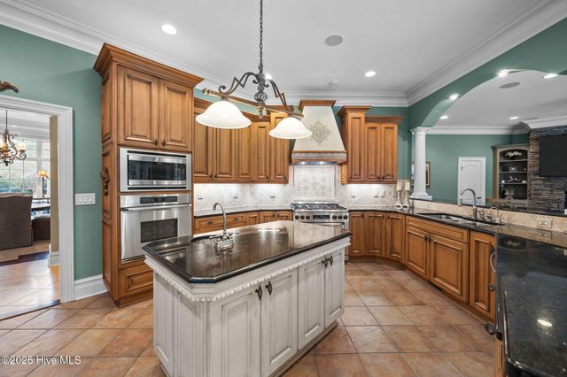 516 Chesapeake Place, Greenville, NC 27858