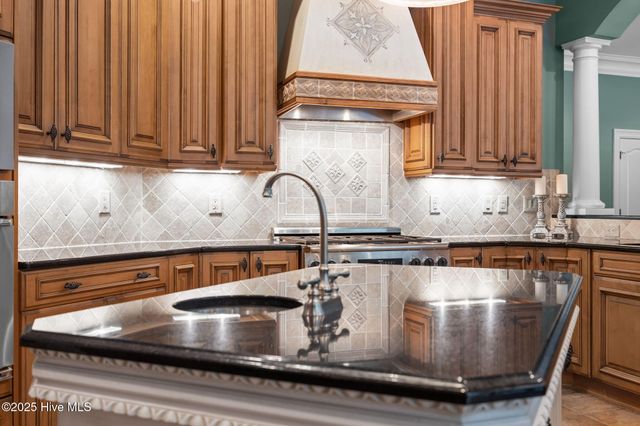 516 Chesapeake Place, Greenville, NC 27858