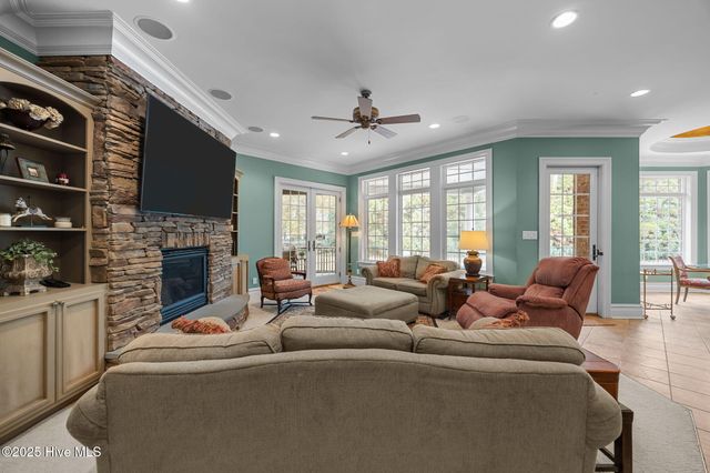 516 Chesapeake Place, Greenville, NC 27858