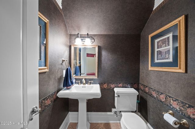 516 Chesapeake Place, Greenville, NC 27858