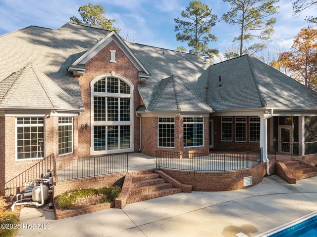 516 Chesapeake Place, Greenville, NC 27858