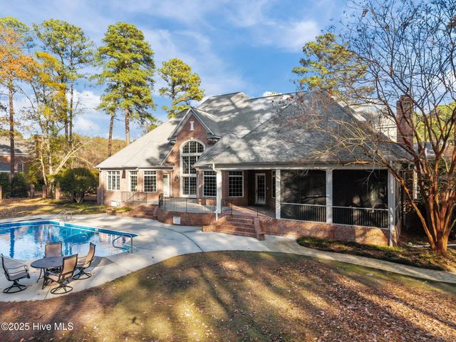516 Chesapeake Place, Greenville, NC 27858
