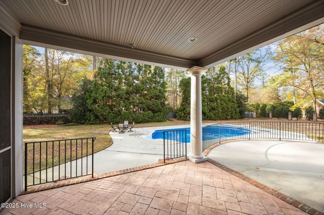 516 Chesapeake Place, Greenville, NC 27858