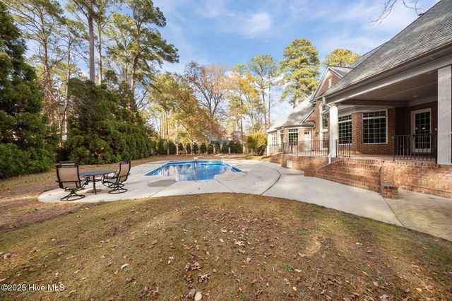 516 Chesapeake Place, Greenville, NC 27858