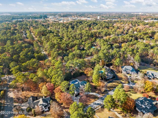 516 Chesapeake Place, Greenville, NC 27858