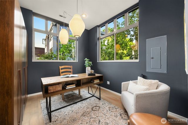 1917 E Alder Street, Seattle, WA 98122