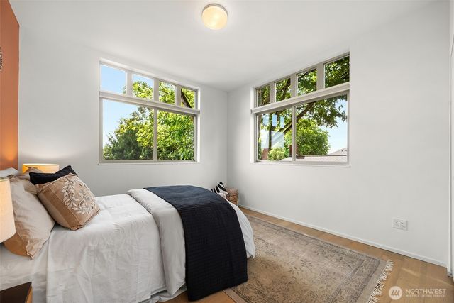 1917 E Alder Street, Seattle, WA 98122