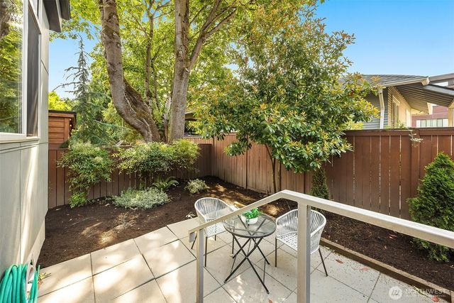 1917 E Alder Street, Seattle, WA 98122