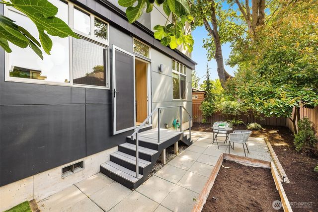1917 E Alder Street, Seattle, WA 98122